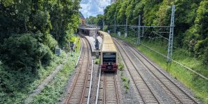 Can a Domain-Specific Language Improve Program Structure Comprehension of Data Pipelines? A Mixed-Method Study [EMSE Journal]